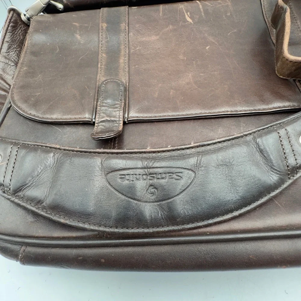 Samsonite Business Casual Series 113 Brown Leather Messenger Bag Briefcase